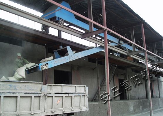 高臺(tái)汽車袋裝水泥裝車機(jī)