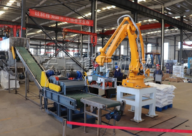 自動(dòng)拆垛機(jī)+擠壓振散機(jī) +自動(dòng)拆包機(jī)（結(jié)塊袋料）